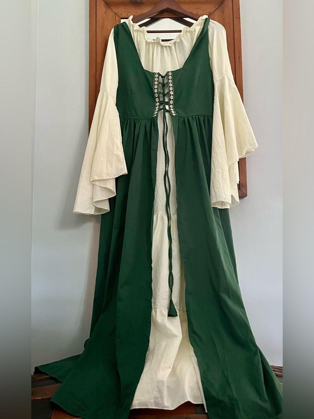 NWOT Renaissance Faire Dress Two Pieces Corset Top